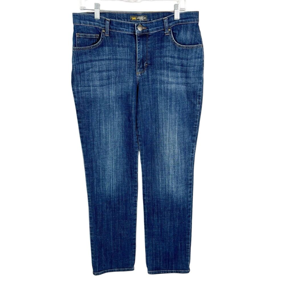 Lee Women’s 12 LONG Relaxed Fit  Straight Leg Mid Rise Medium Wash Jeans